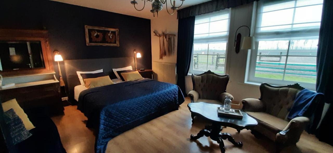 Bed & Breakfast De Kienstee Schoondijke Bagian luar foto